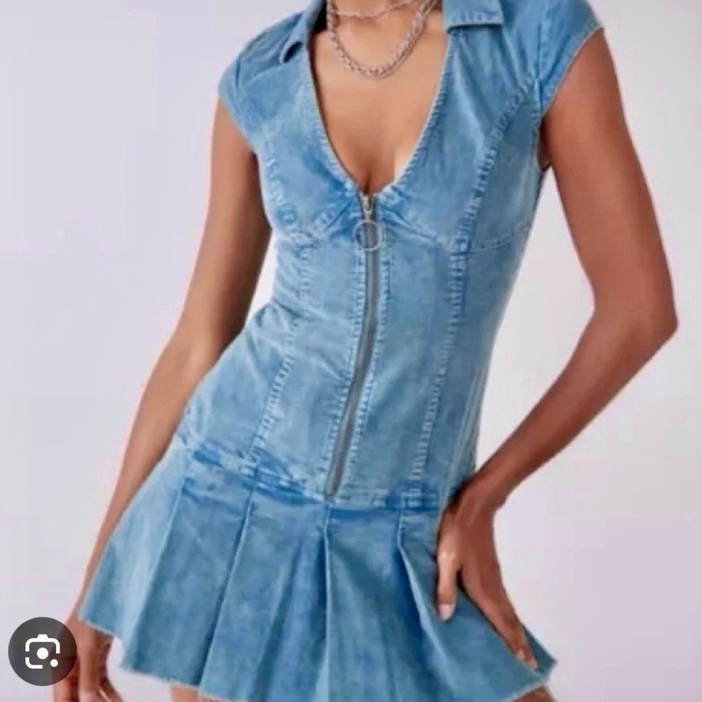 Urban Outfitters Women’s Blue Corduroy Jazzy Mini Dress Size Medium (6)